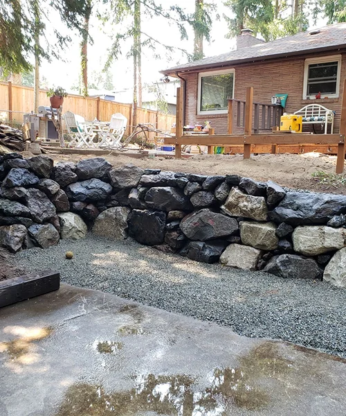 Rock walls landscaping in Des Moines